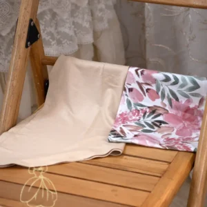 مقنعه کرم با هد گلدار